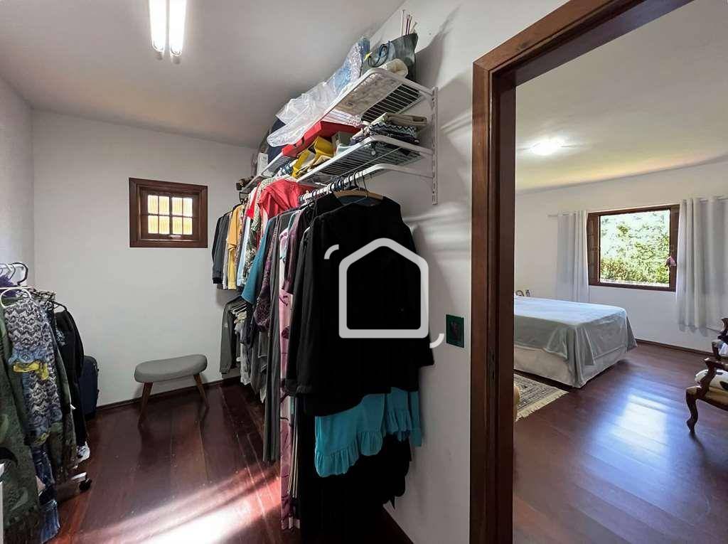 Casa de Condomínio à venda com 4 quartos, 350m² - Foto 24