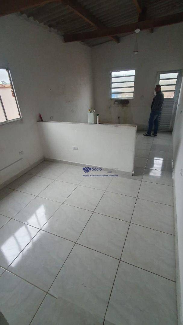 Sobrado à venda com 6 quartos, 150m² - Foto 13