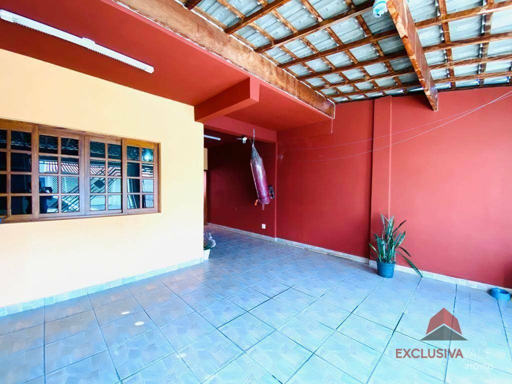 Casa à venda com 3 quartos, 172m² - Foto 1