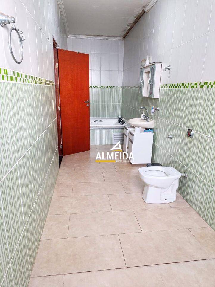 Casa, 2 quartos, 203 m² - Foto 2