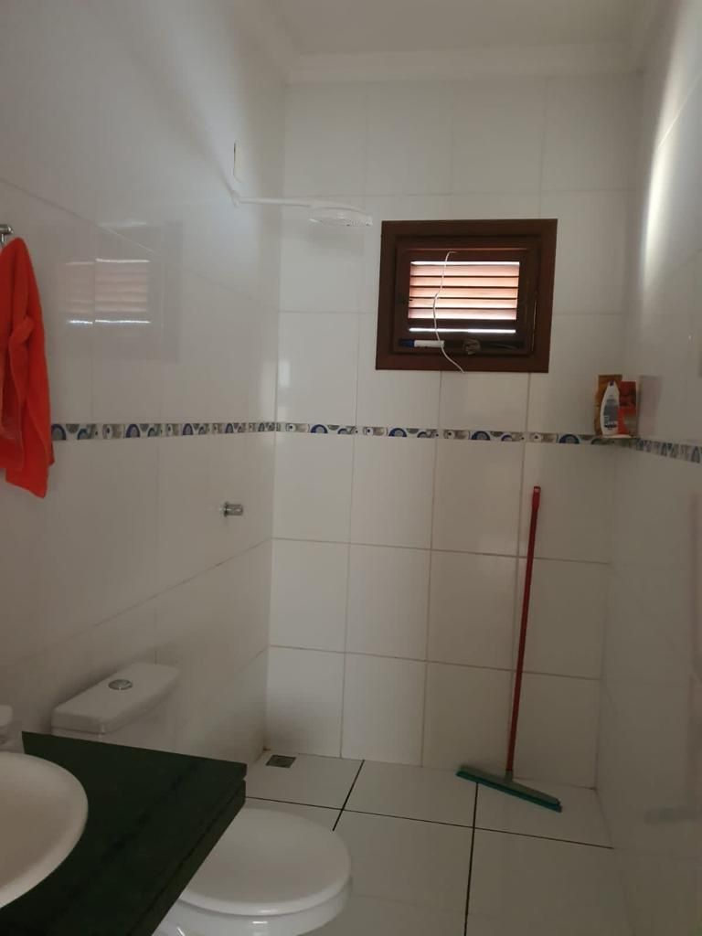 Casa à venda com 3 quartos, 100m² - Foto 6