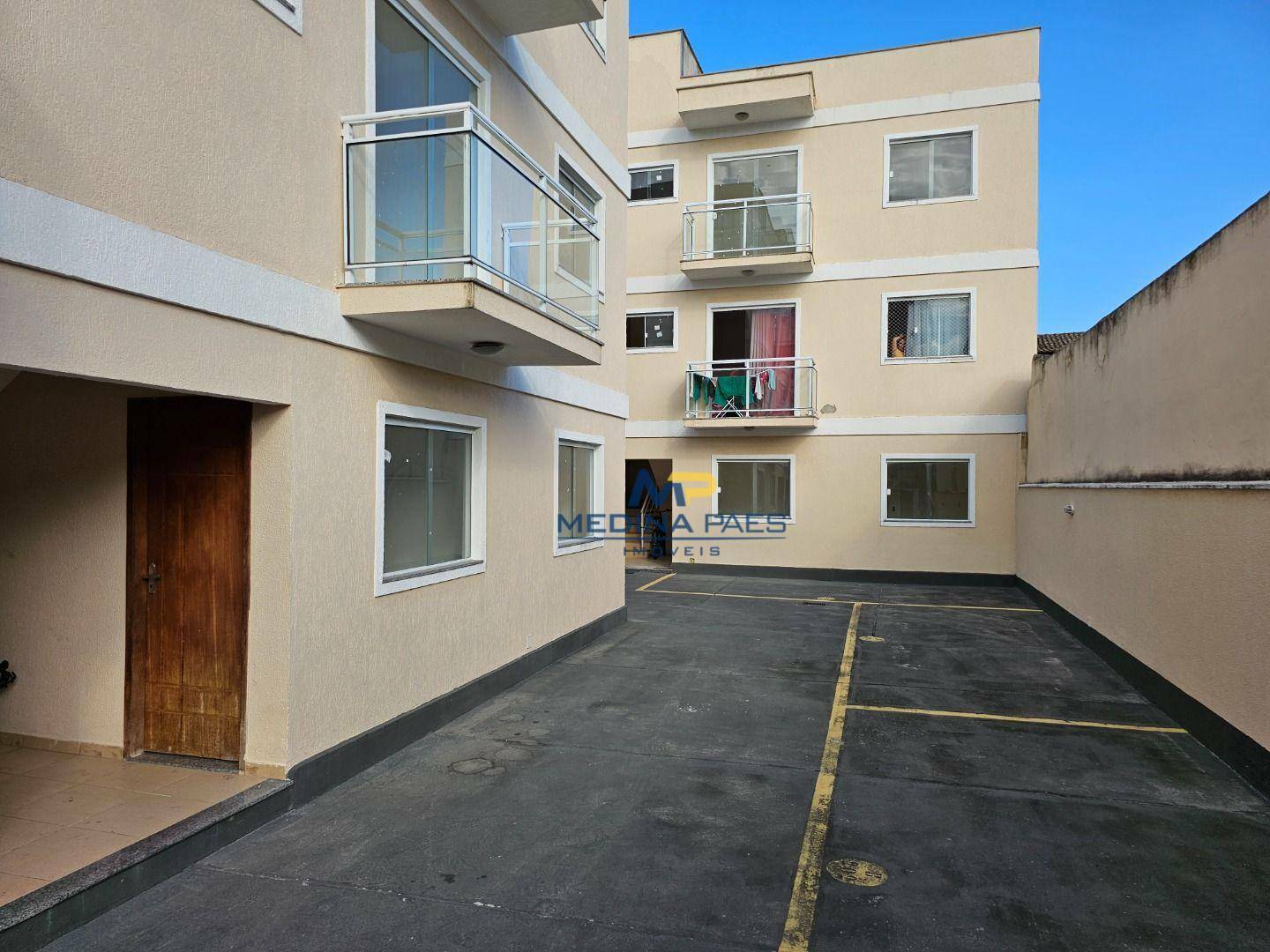 Apartamento à venda com 2 quartos, 67m² - Foto 2