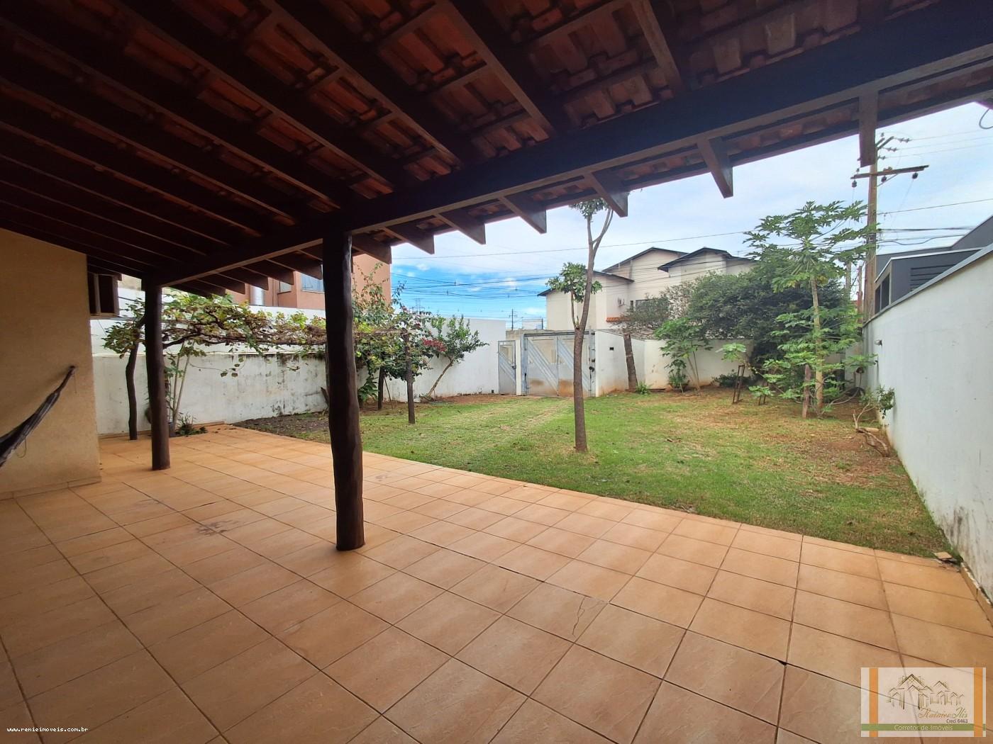 Sobrado à venda com 3 quartos, 409m² - Foto 3
