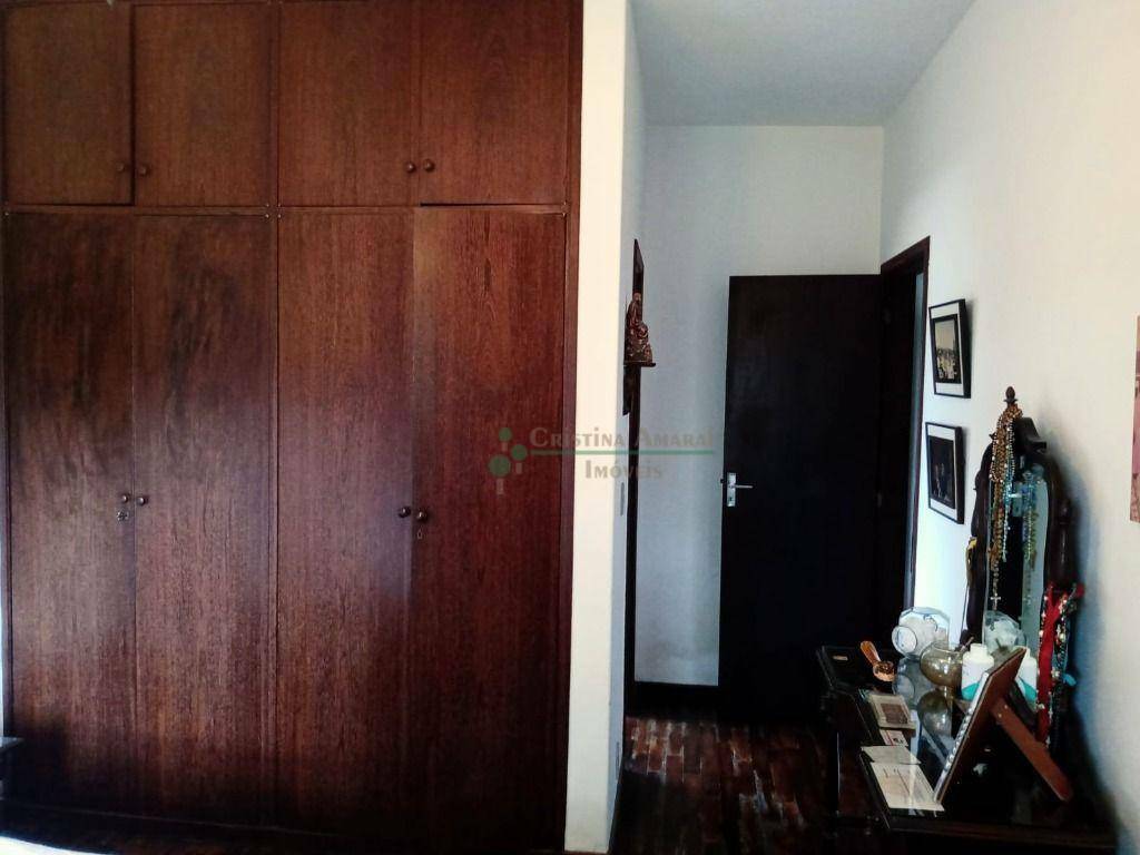 Casa à venda com 3 quartos, 300m² - Foto 28