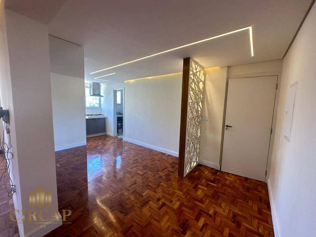 Apartamento à venda com 2 quartos, 100m² - Foto 3