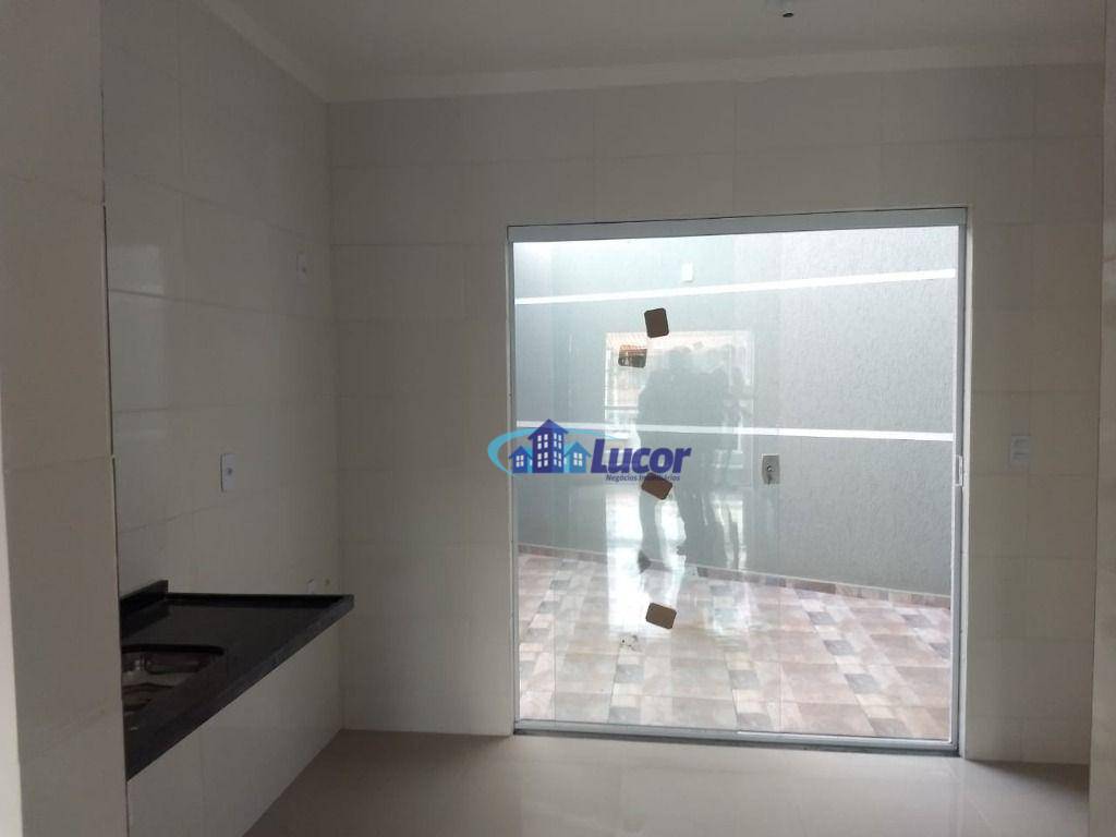 Sobrado à venda com 2 quartos, 83m² - Foto 1