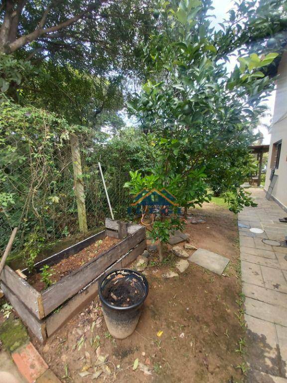 Casa de Condomínio à venda com 4 quartos, 360m² - Foto 40