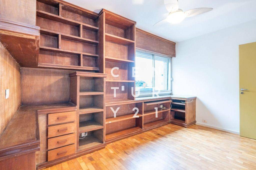 Apartamento à venda com 3 quartos, 170m² - Foto 32