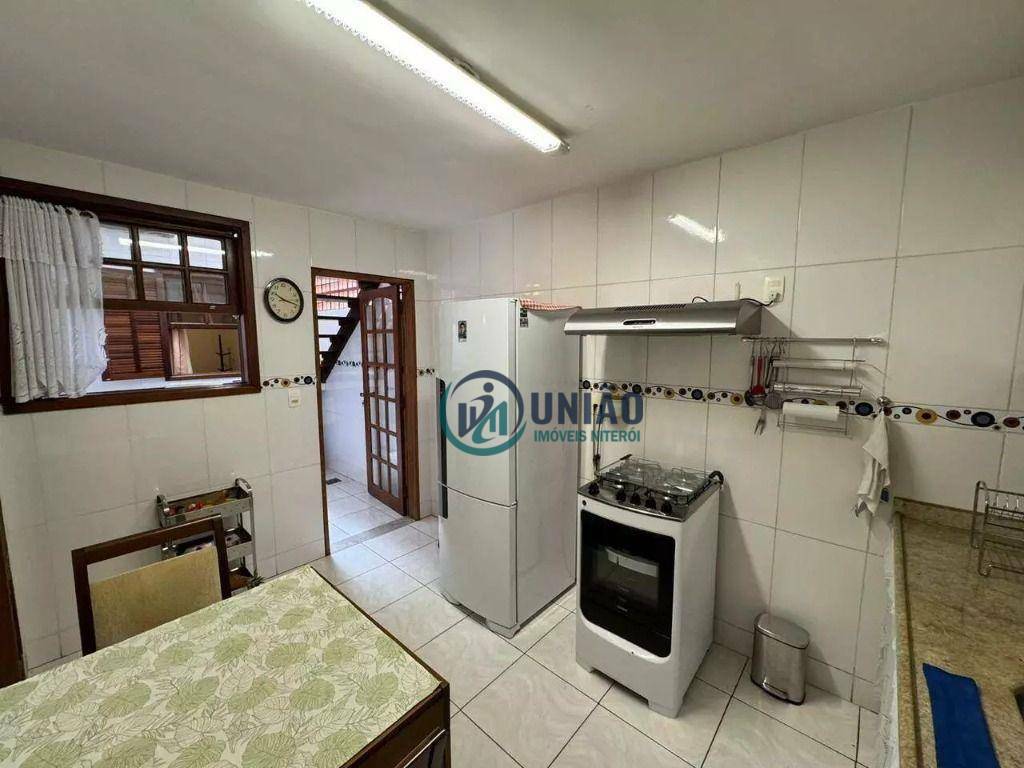 Casa à venda com 3 quartos, 140m² - Foto 13