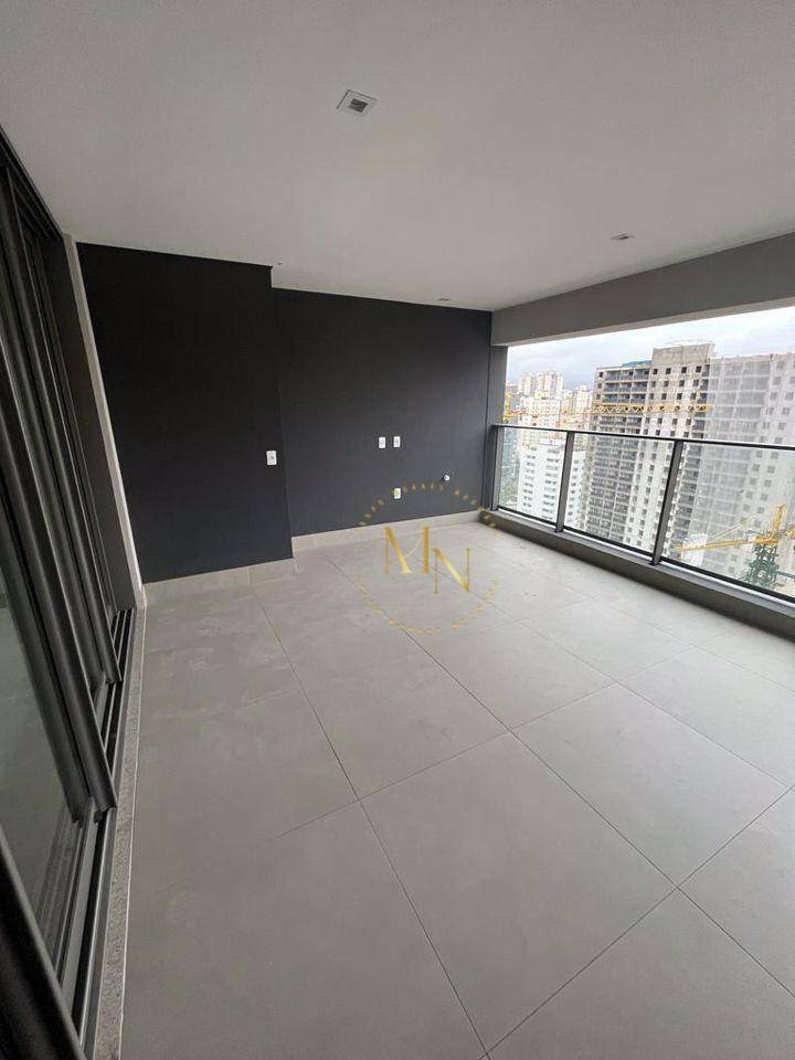 Apartamento à venda com 3 quartos, 125m² - Foto 2