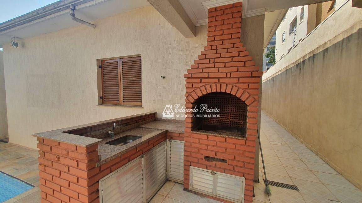 Casa para alugar com 3 quartos, 250m² - Foto 48