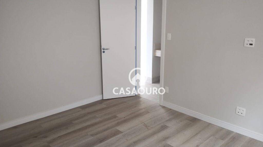 Casa de Condomínio à venda com 4 quartos, 298m² - Foto 19