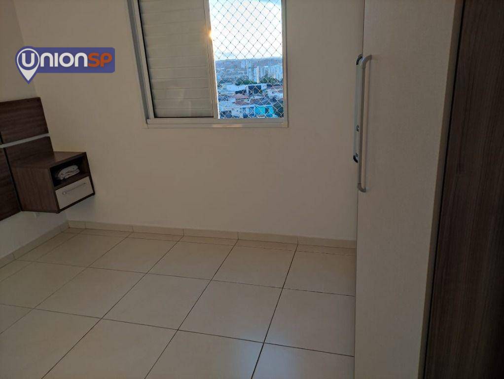 Apartamento à venda com 3 quartos, 63m² - Foto 3