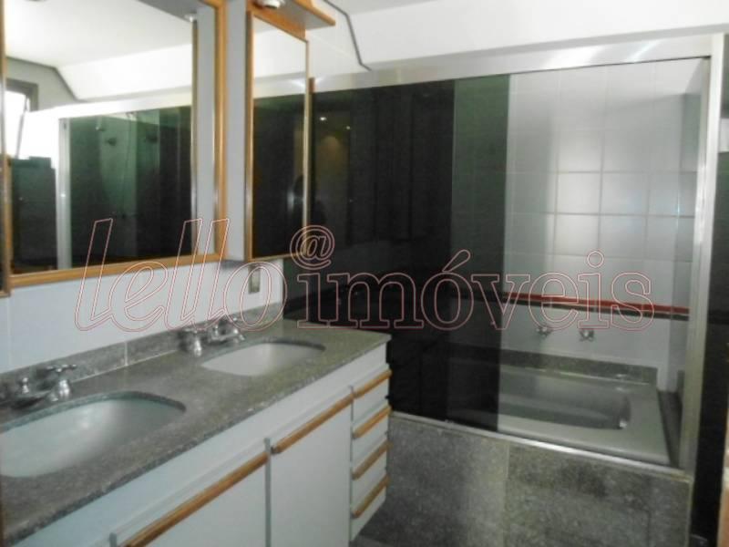 Apartamento à venda com 4 quartos, 210m² - Foto 16