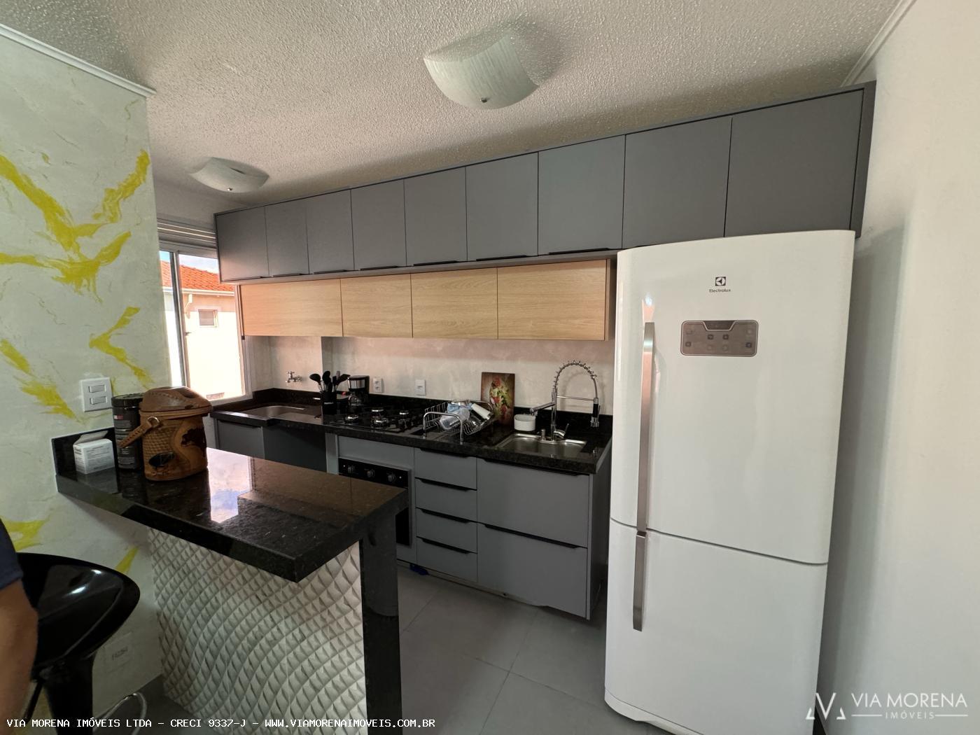 Apartamento à venda com 2 quartos, 48m² - Foto 2