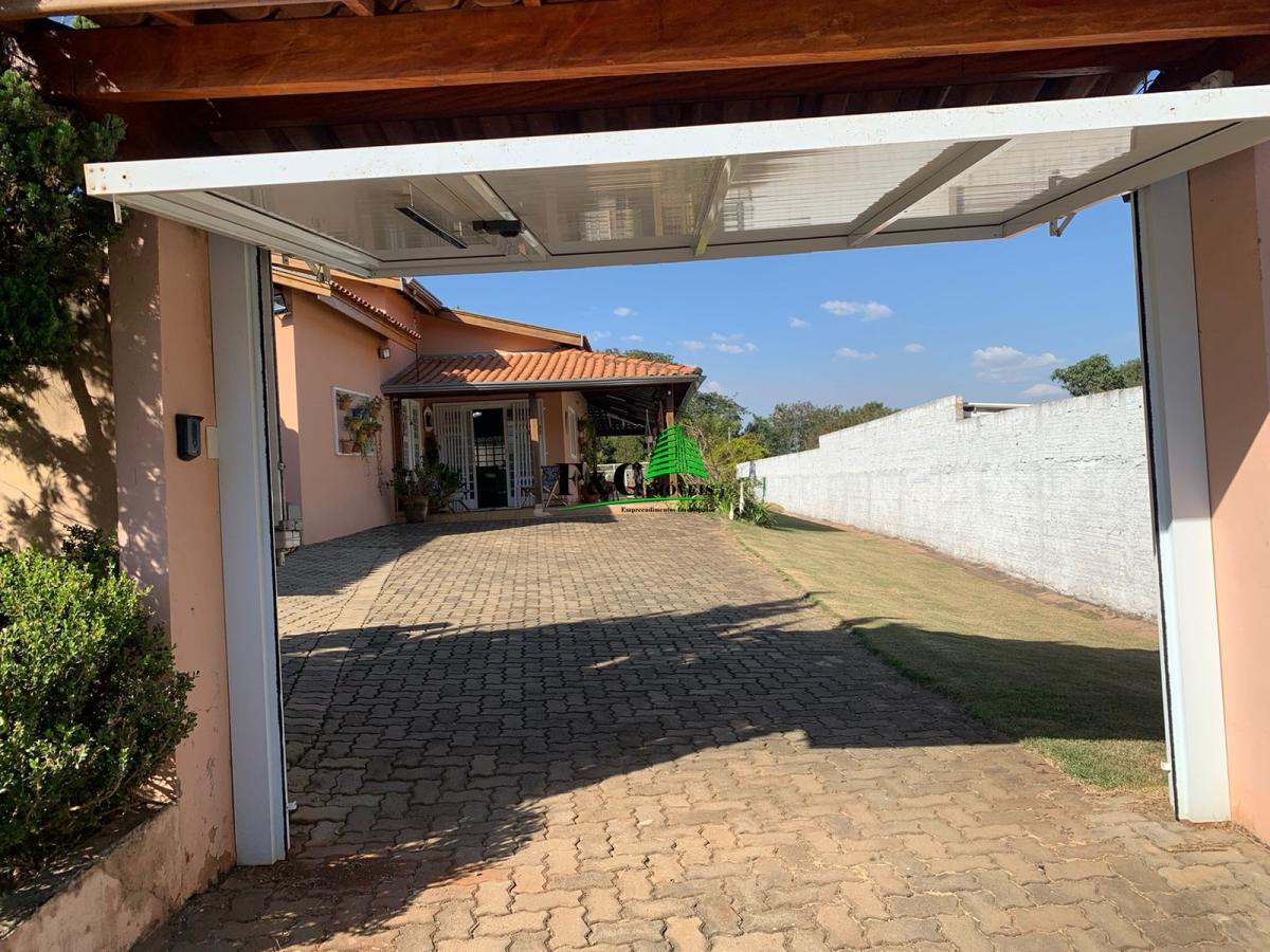 Fazenda à venda com 3 quartos, 1630m² - Foto 2