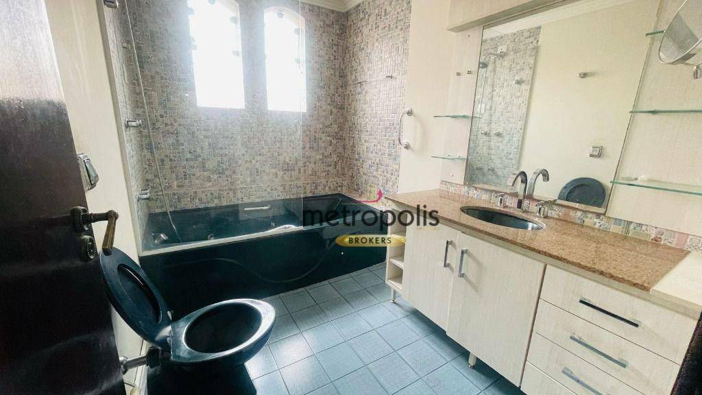 Sobrado para alugar com 3 quartos, 254m² - Foto 13
