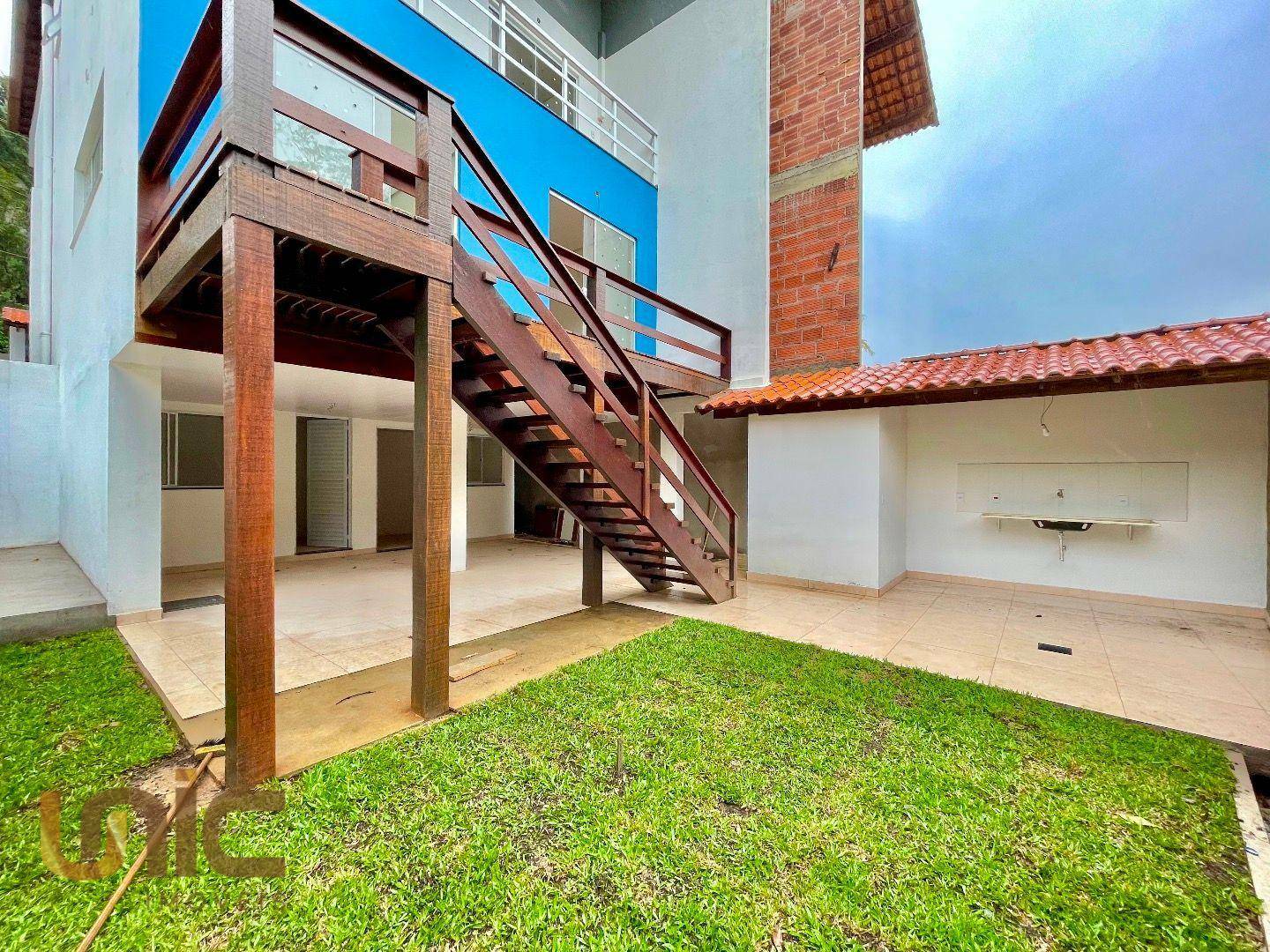 Casa à venda com 4 quartos, 216m² - Foto 31