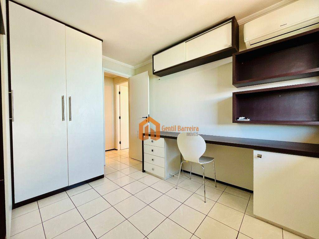 Apartamento à venda com 2 quartos, 62m² - Foto 17