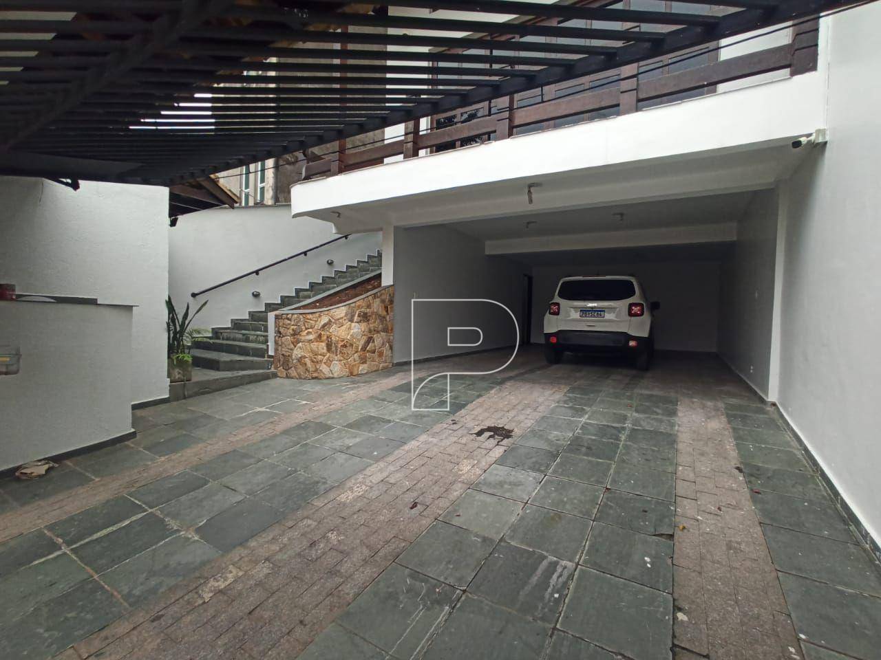 Casa à venda com 4 quartos, 236m² - Foto 2