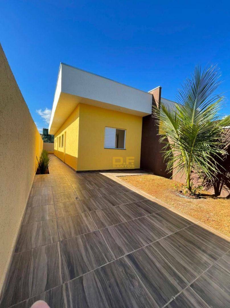 Casa à venda com 2 quartos, 50m² - Foto 1