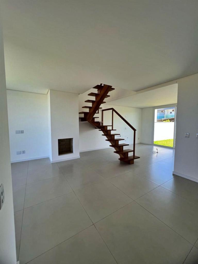 Sobrado à venda com 2 quartos, 134m² - Foto 2