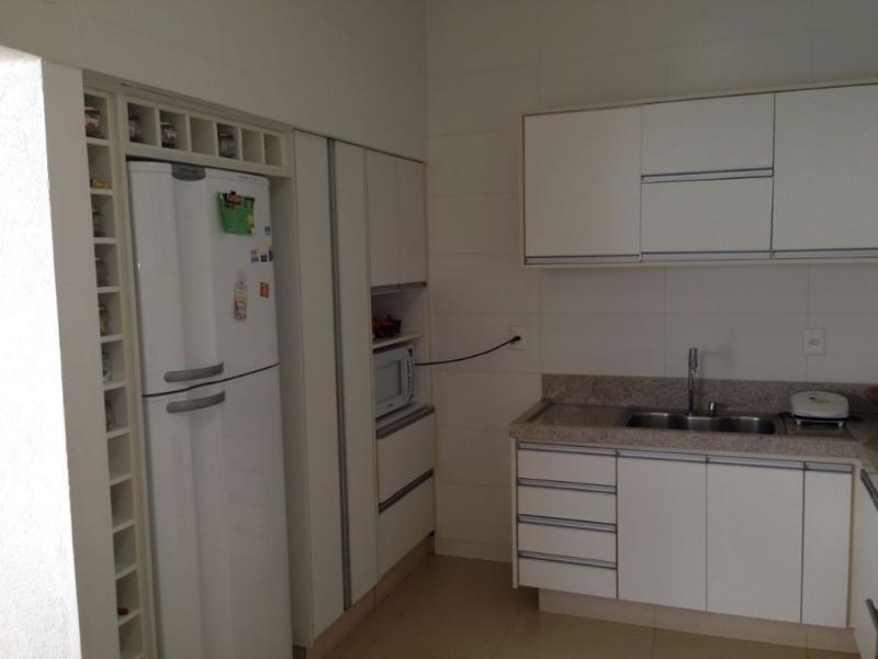 Casa à venda com 3 quartos, 380m² - Foto 17