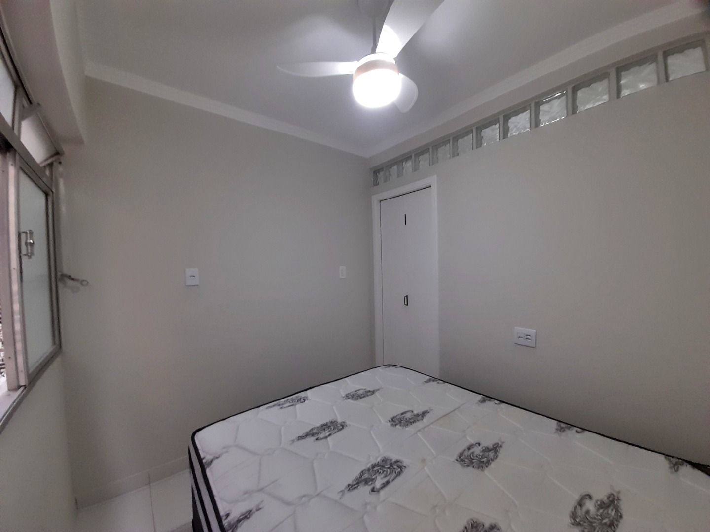 Apartamento à venda com 2 quartos, 54m² - Foto 12