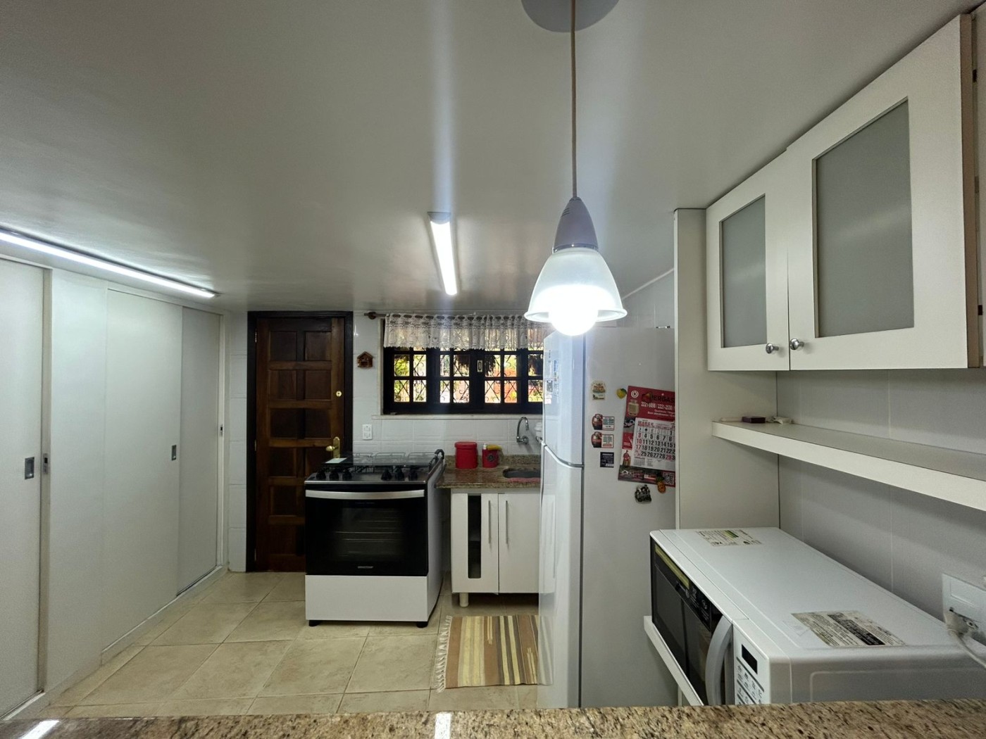 Casa à venda com 4 quartos, 240m² - Foto 30