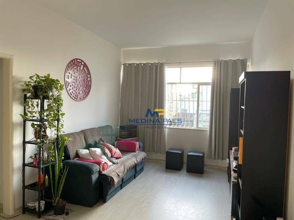 Apartamento à venda com 3 quartos, 100m² - Foto 1