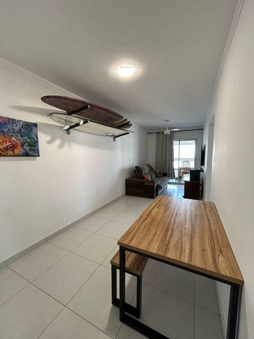 Apartamento à venda com 2 quartos, 70m² - Foto 3