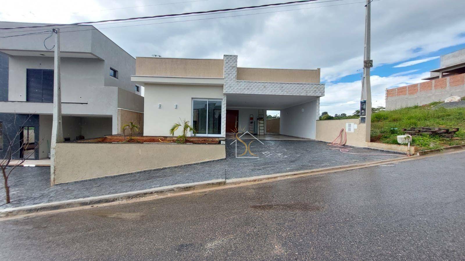 Casa de Condomínio à venda e aluguel com 3 quartos, 165m² - Foto 1