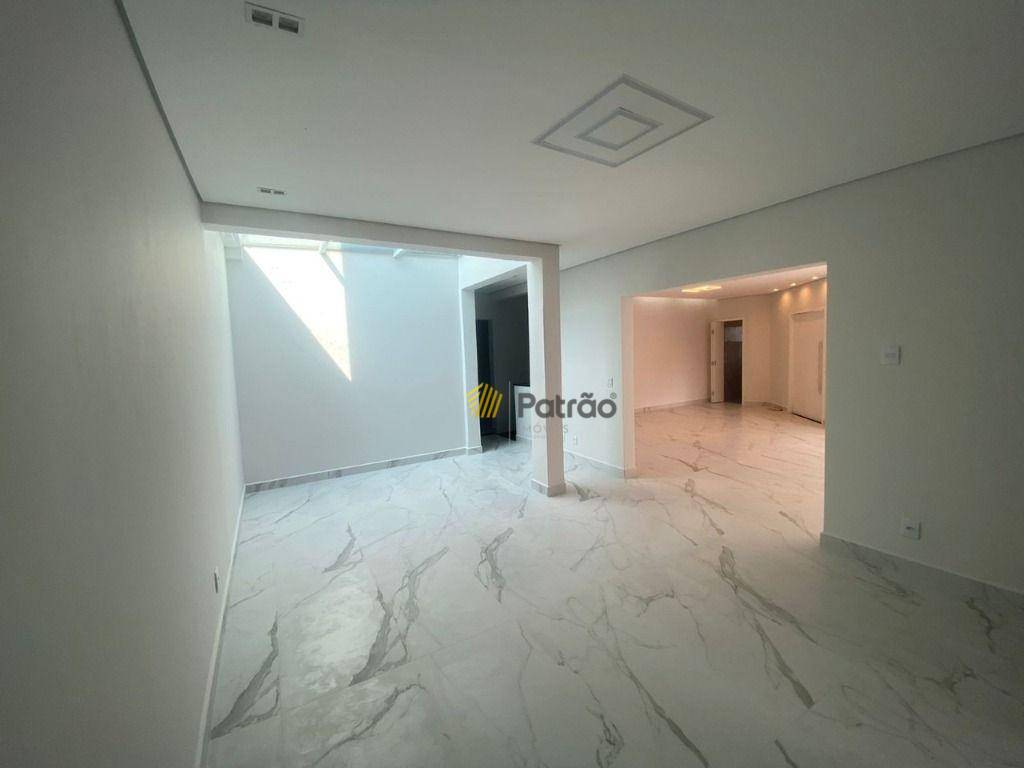 Sobrado à venda com 4 quartos, 280m² - Foto 14