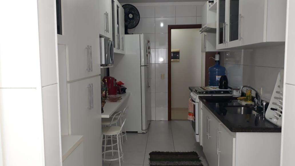 Apartamento à venda com 3 quartos, 106m² - Foto 10