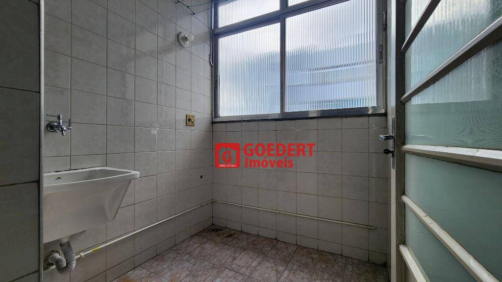 Apartamento para alugar com 3 quartos, 65m² - Foto 6