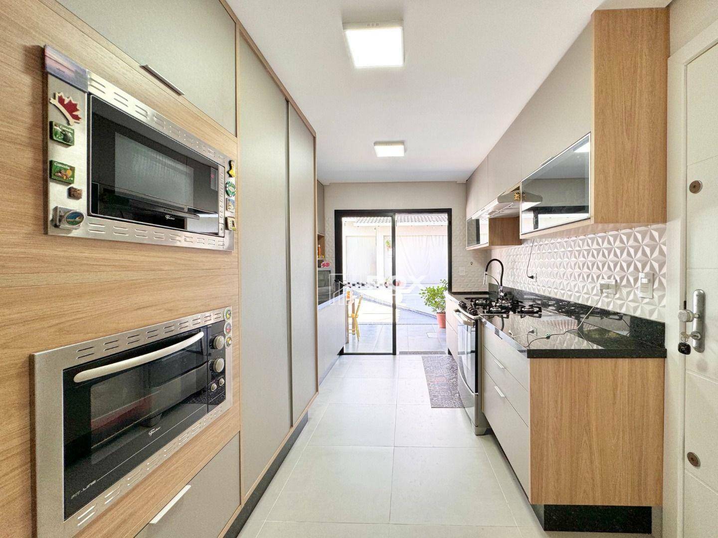 Casa à venda com 3 quartos, 274m² - Foto 12