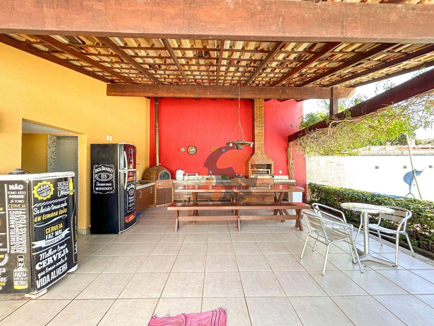 Casa para alugar com 5 quartos, 258m² - Foto 10