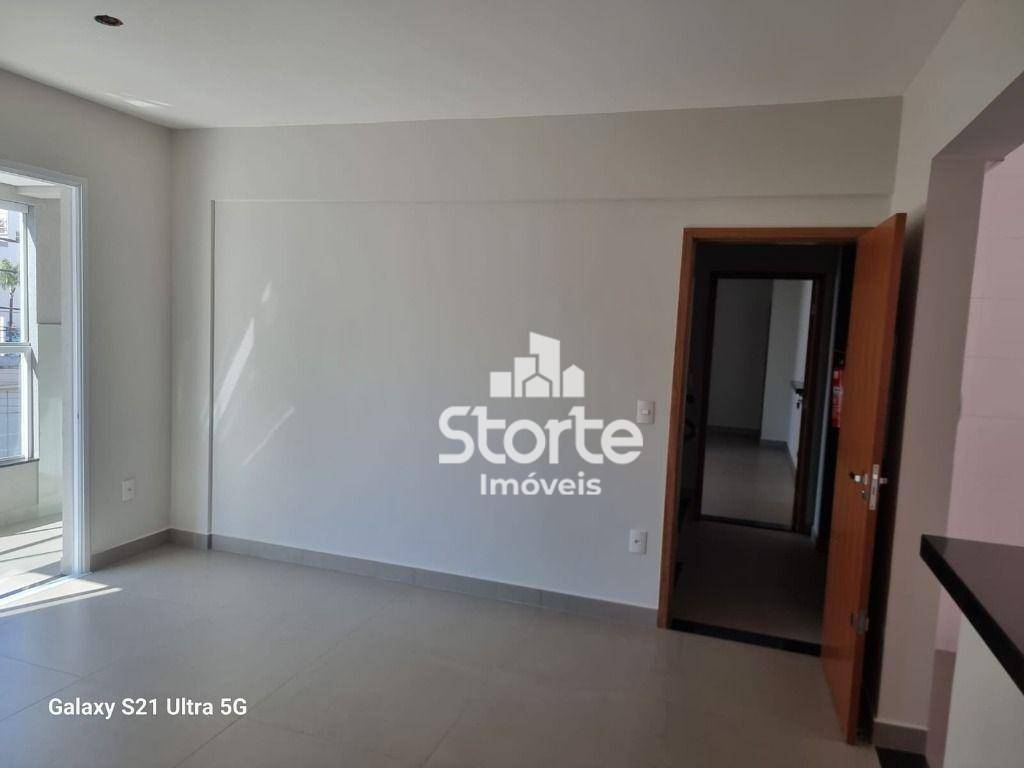 Apartamento à venda com 2 quartos, 68m² - Foto 7