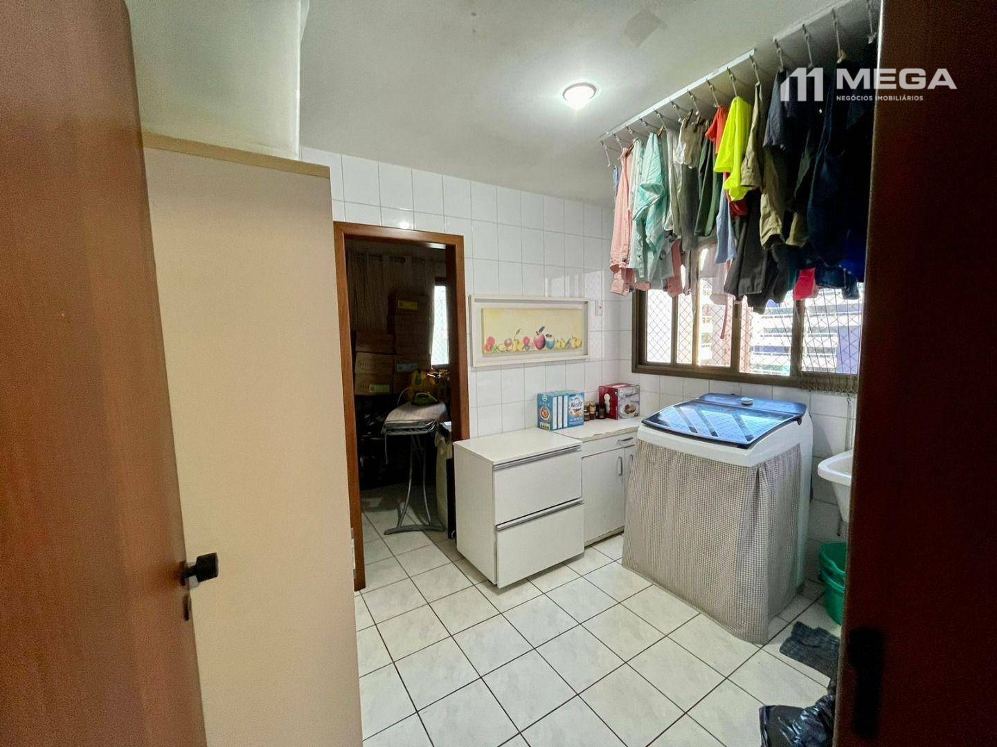 Apartamento à venda com 4 quartos, 180m² - Foto 17