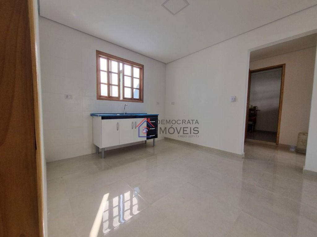 Casa à venda com 3 quartos, 62m² - Foto 5