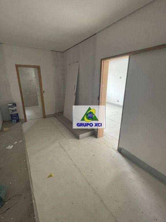 Sobrado à venda com 4 quartos, 311m² - Foto 17