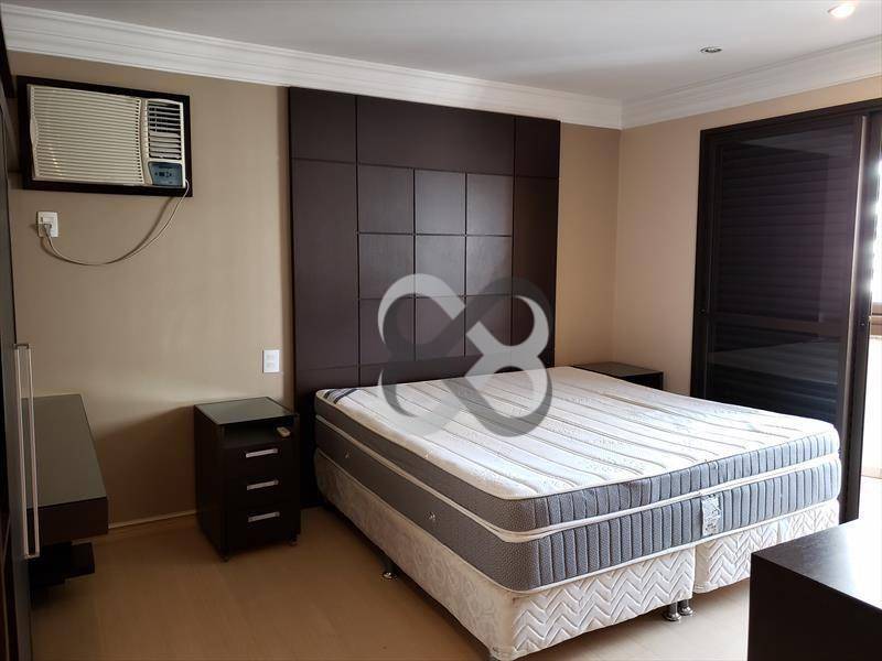 Apartamento à venda com 3 quartos, 217m² - Foto 15