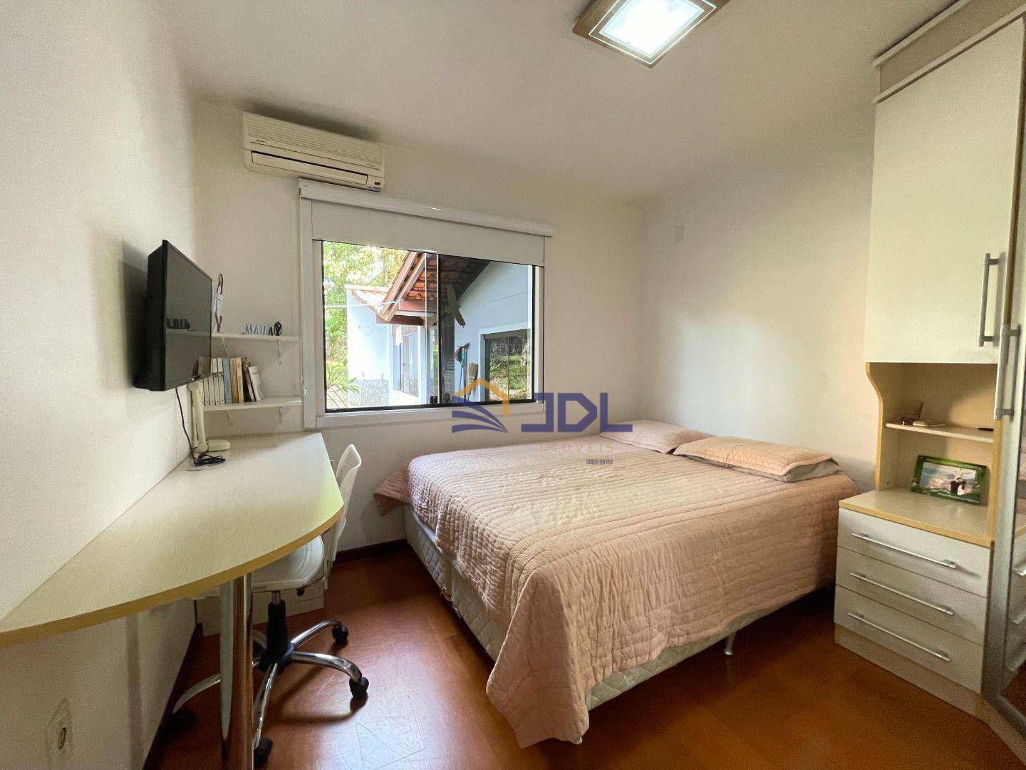 Casa à venda com 3 quartos, 179m² - Foto 20