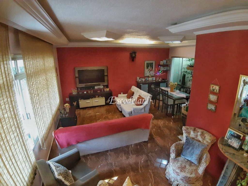 Sobrado à venda com 3 quartos, 200m² - Foto 2