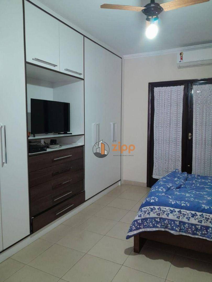 Sobrado à venda com 3 quartos, 200m² - Foto 12