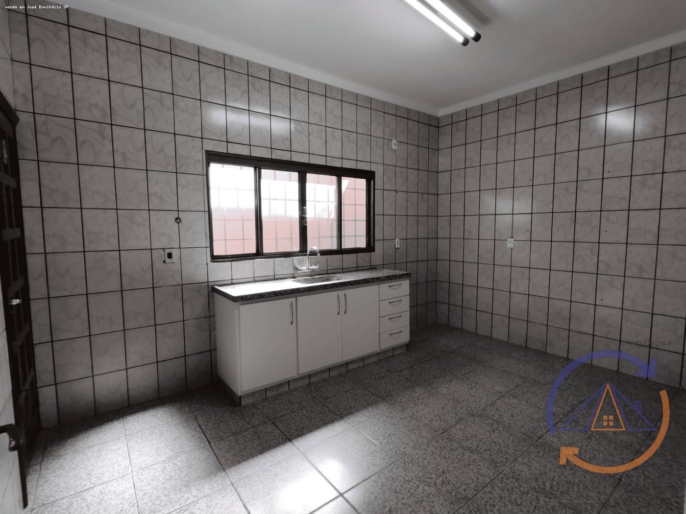 Casa à venda com 3 quartos, 300m² - Foto 18