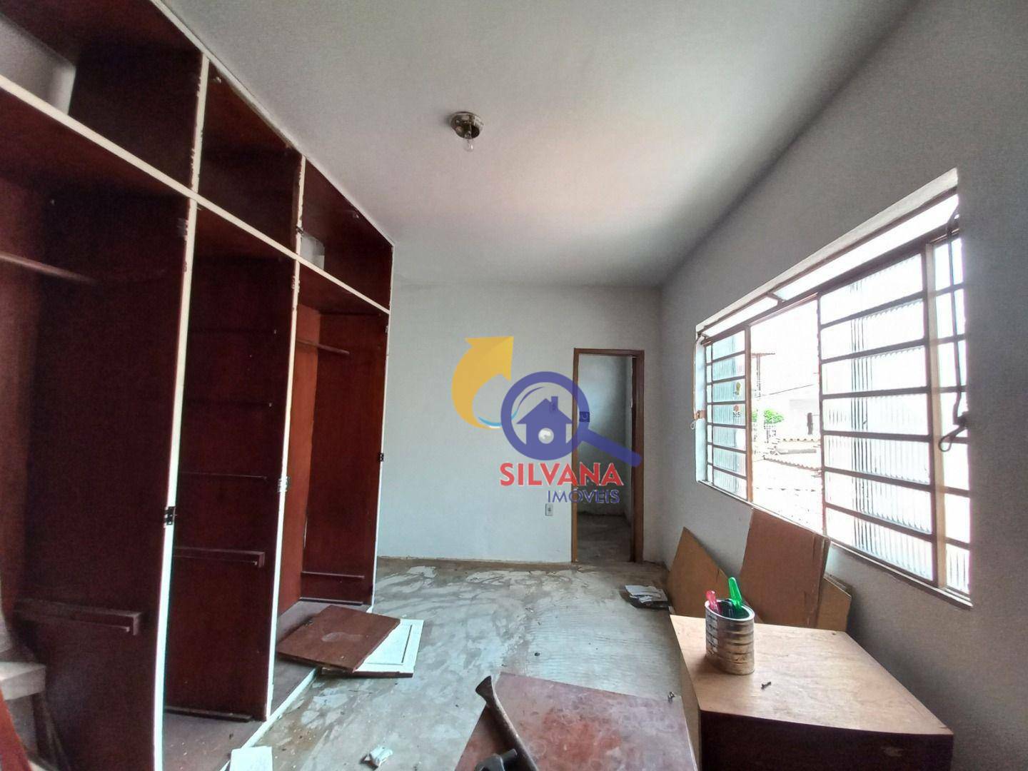 Casa para alugar com 3 quartos, 294m² - Foto 4