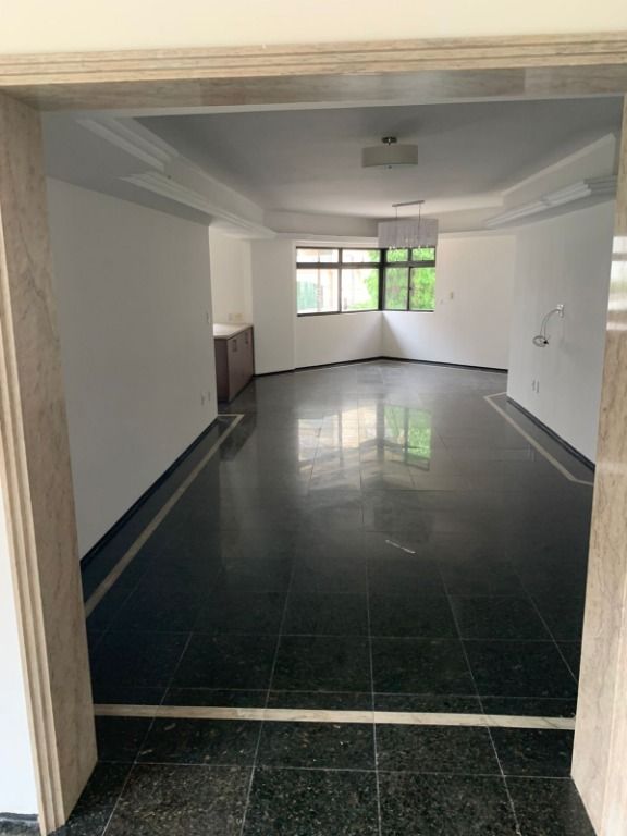 Apartamento à venda com 4 quartos, 200m² - Foto 21