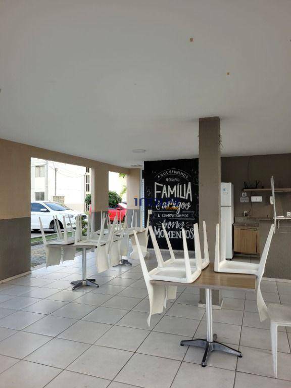 Apartamento à venda com 2 quartos, 42m² - Foto 18