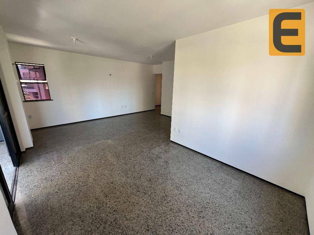 Apartamento à venda com 3 quartos, 125m² - Foto 4